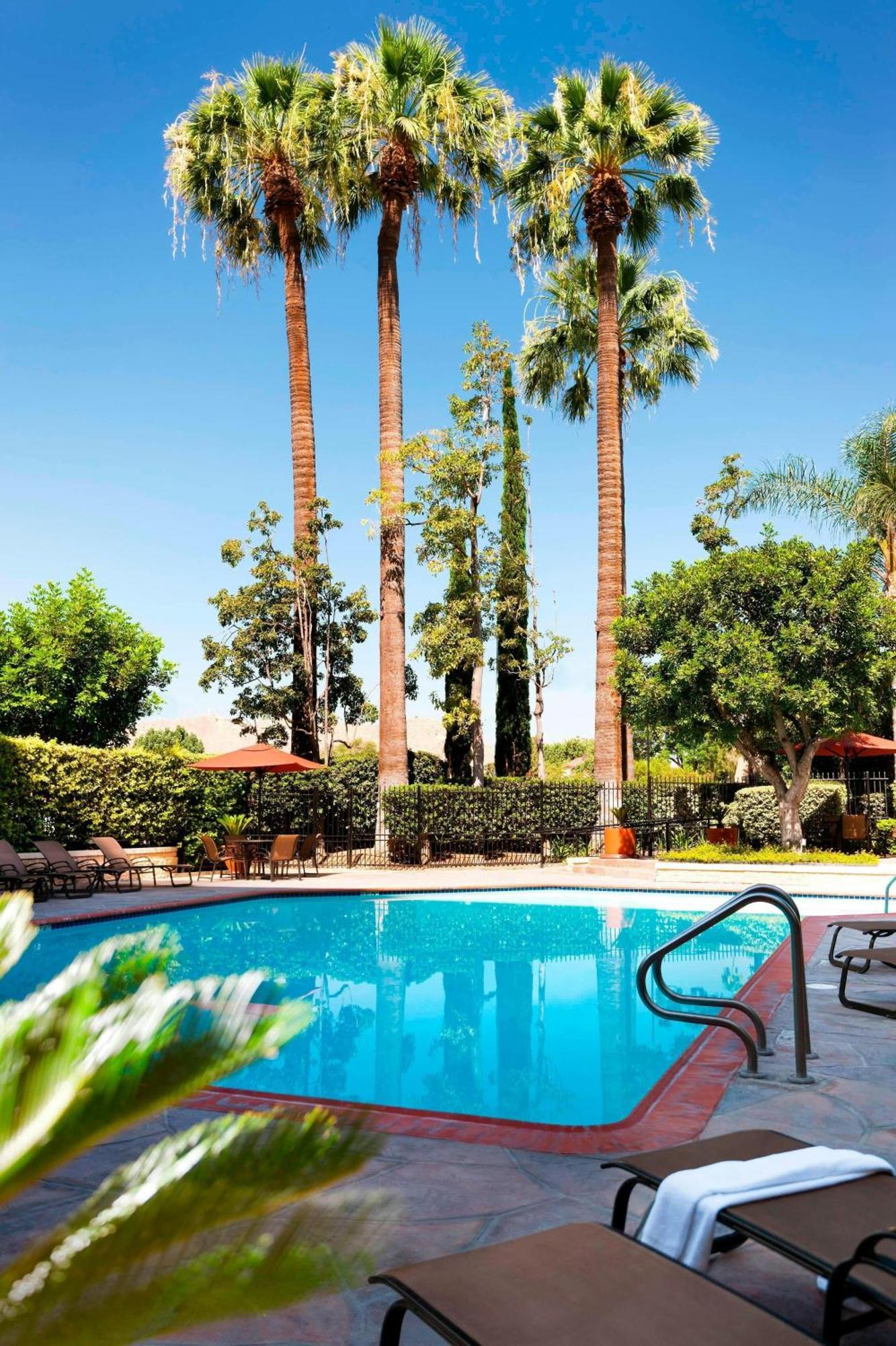Marriott Riverside At The Convention Center Exterior foto