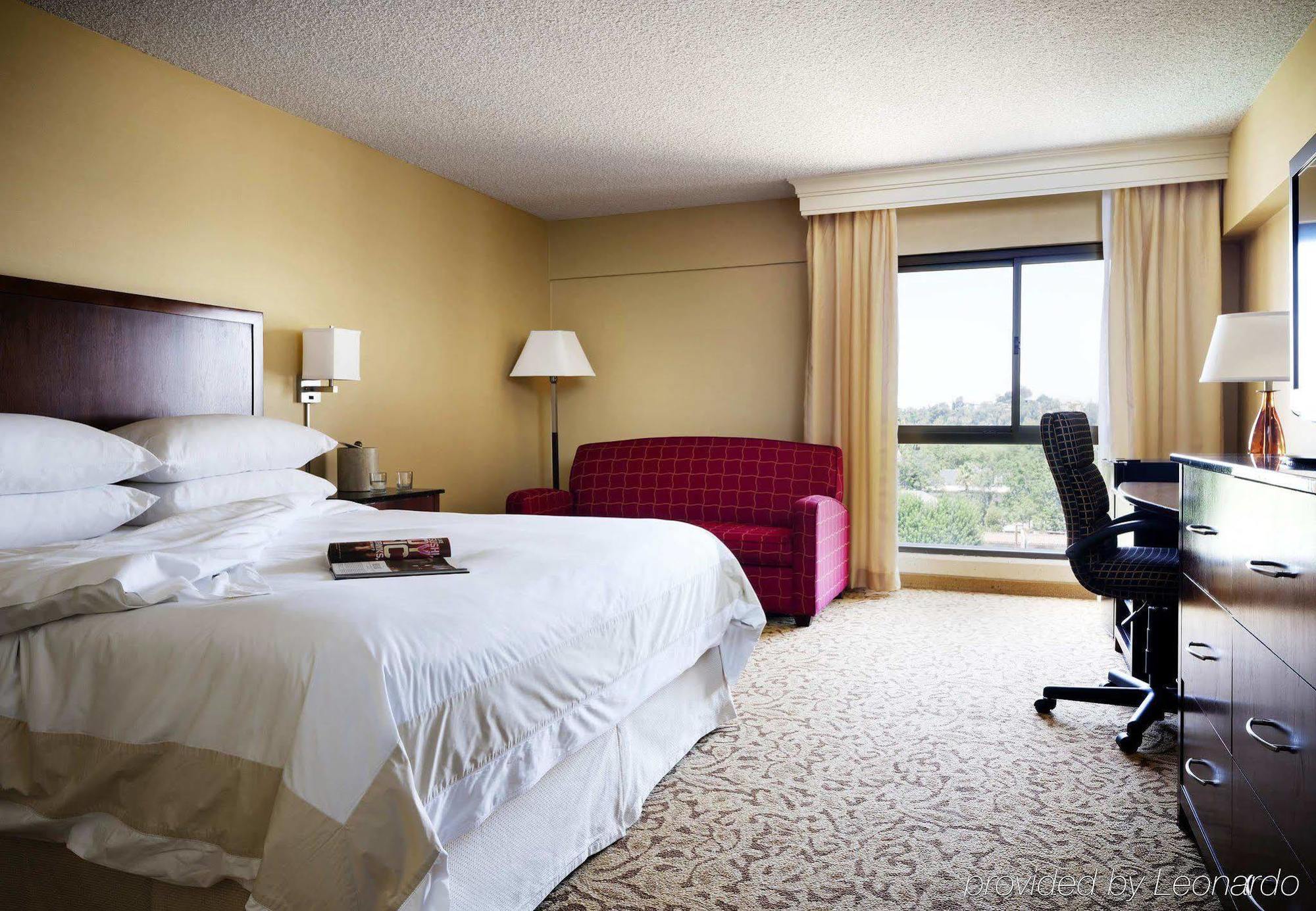 Marriott Riverside At The Convention Center Exterior foto